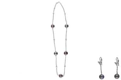 Parure con diamanti e perle coltivate - Asta Preziosi Parure con diamanti e perle coltivate - Asta Preziosi