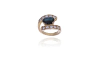 Anello con diamanti e zaffiro - Asta Preziosi