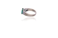 Anello con smeraldo e diamanti - Asta Preziosi