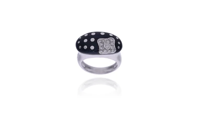 La Nouvelle Bague, anello con diamanti e smalto - Asta Preziosi