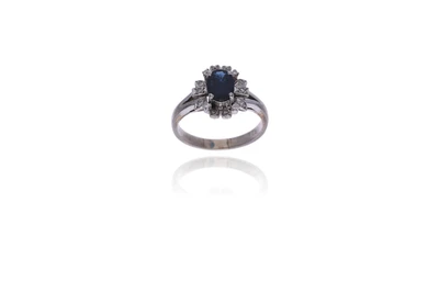 Anello con zaffiro e diamanti - Asta Preziosi