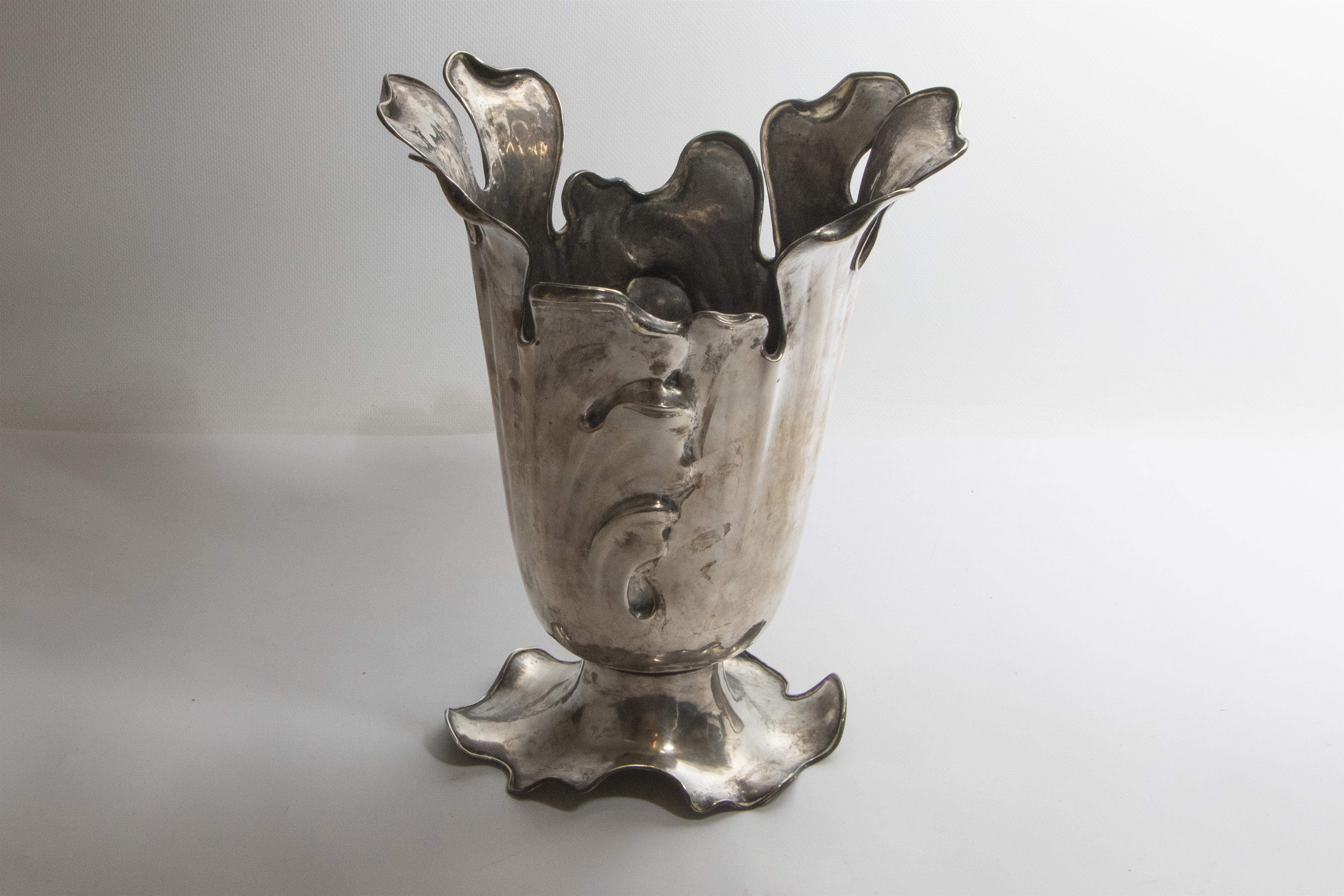 Vaso in argento - Asta Preziosi