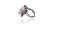 Anello con diamanti e perle coltivate - Asta Preziosi