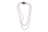 Collana di perle coltivate con diamanti e smeraldi - Asta Preziosi