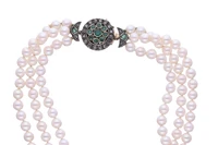 Collana di perle coltivate con diamanti e smeraldi - Asta Preziosi