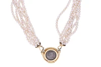 Collana di perle coltivate con medaglia - Asta Preziosi