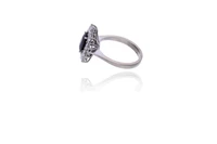 Anello con zaffiro e diamanti - Asta Preziosi Online Anello con zaffiro e diamanti - Asta Preziosi Online