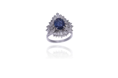 Anello con zaffiro e diamanti - Asta Preziosi Online Anello con zaffiro e diamanti - Asta Preziosi Online