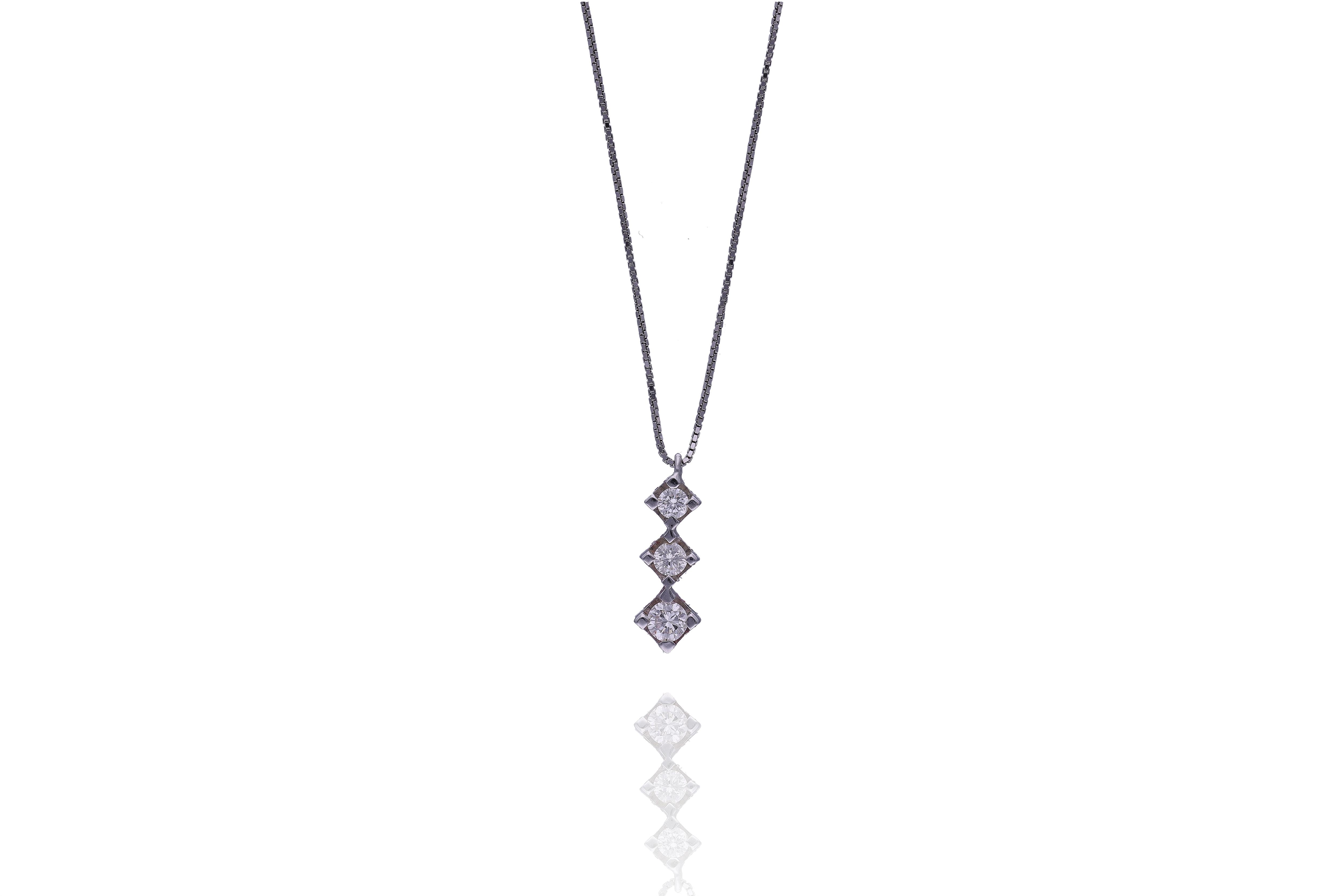 Collana con pendente con diamanti - Asta Preziosi Online