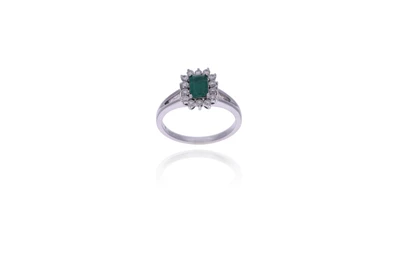 Anello con smeraldo e diamanti - Asta Preziosi Online Anello con smeraldo e diamanti - Asta Preziosi Online