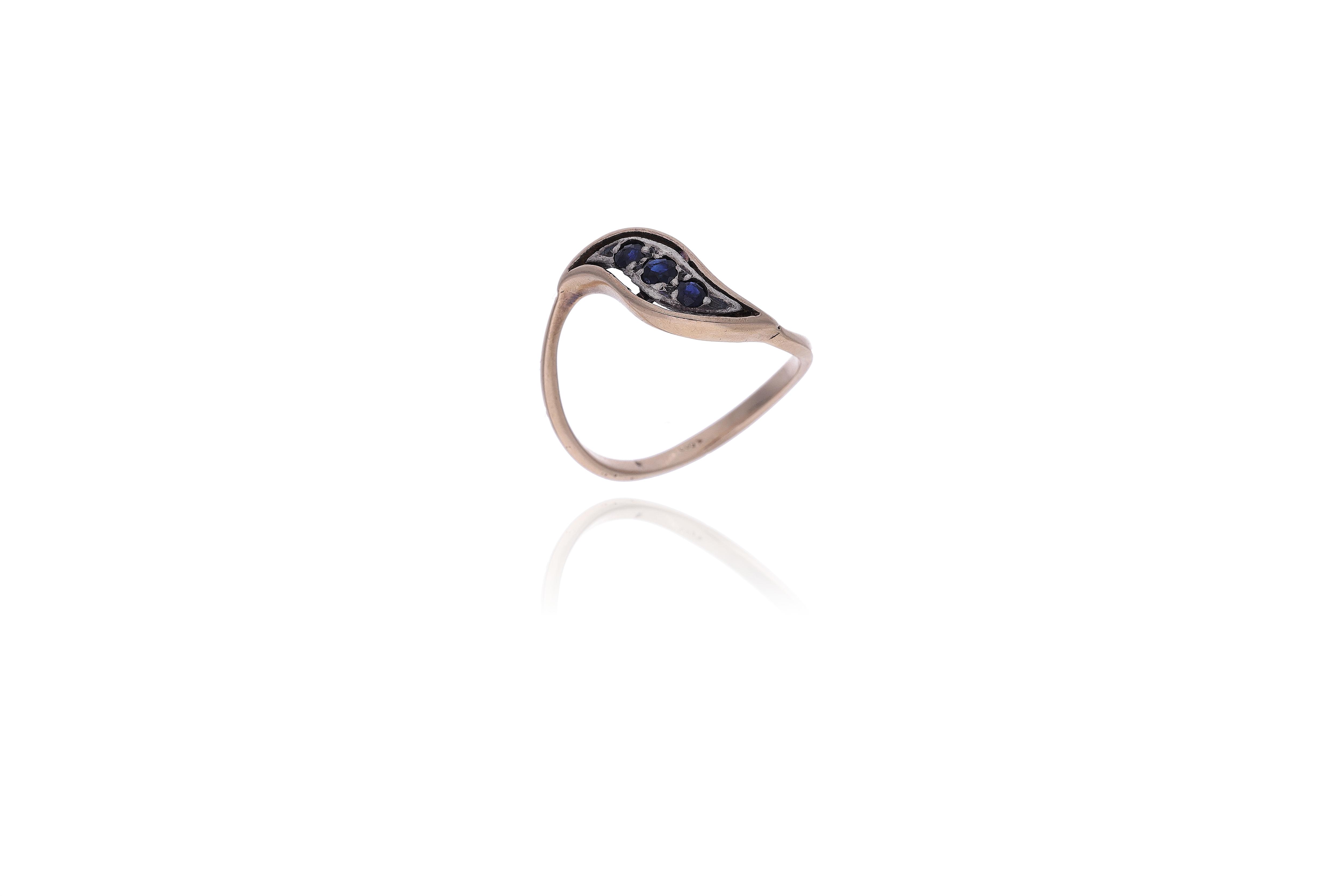 Anello con zaffiri - Asta Preziosi Online