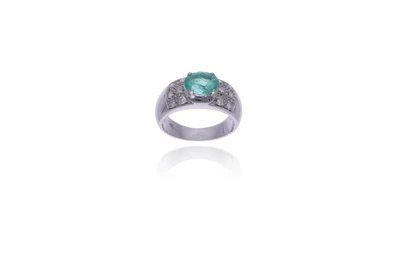 Anello con smeraldo e diamanti - Asta Preziosi Online Anello con smeraldo e diamanti - Asta Preziosi Online