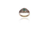 Anello con smeraldo e diamanti - Asta Preziosi Online Anello con smeraldo e diamanti - Asta Preziosi Online