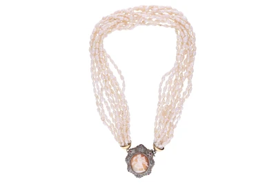 Torchon di perle con cammeo e pietre - Asta Preziosi Online Torchon di perle con cammeo e pietre - Asta Preziosi Online