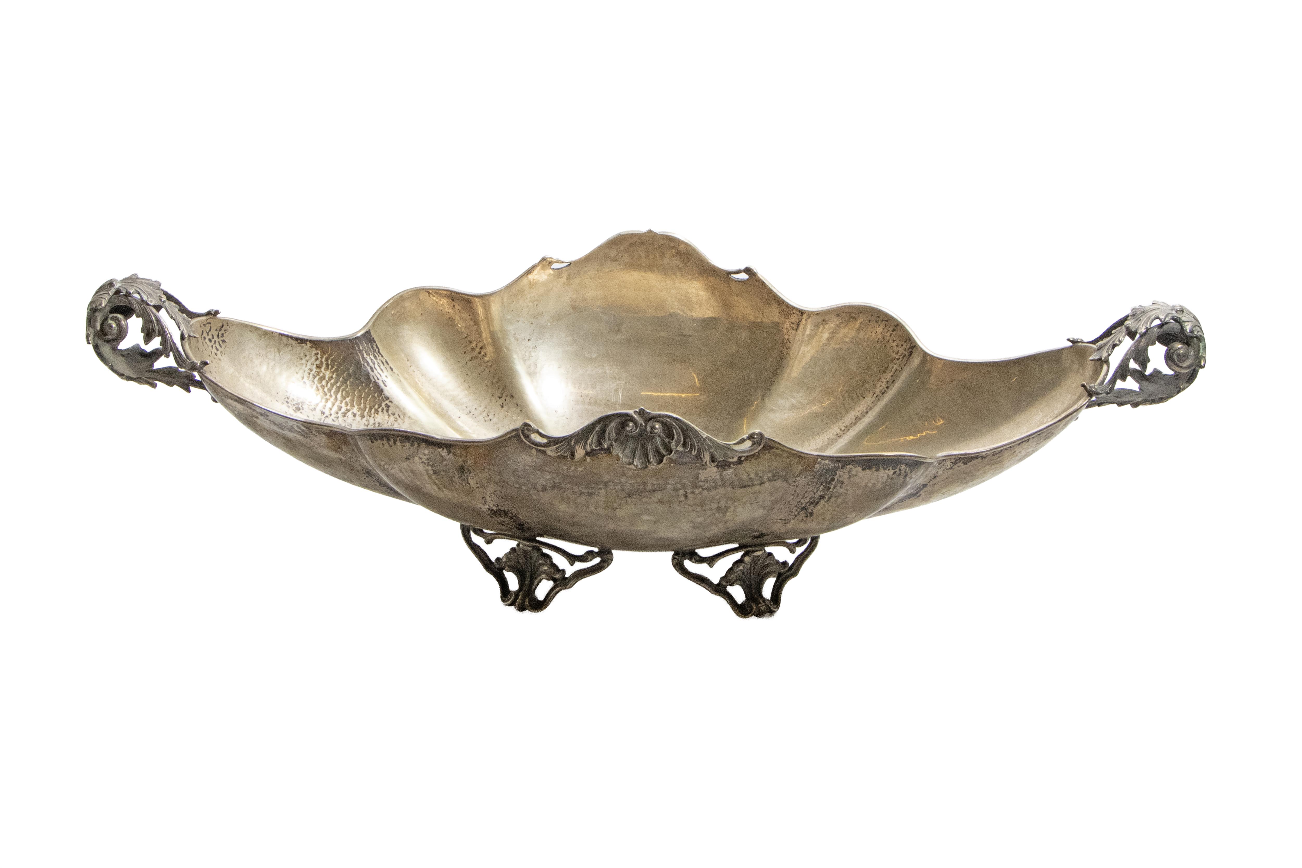 Centro realizzato in argento - Asta Preziosi Online