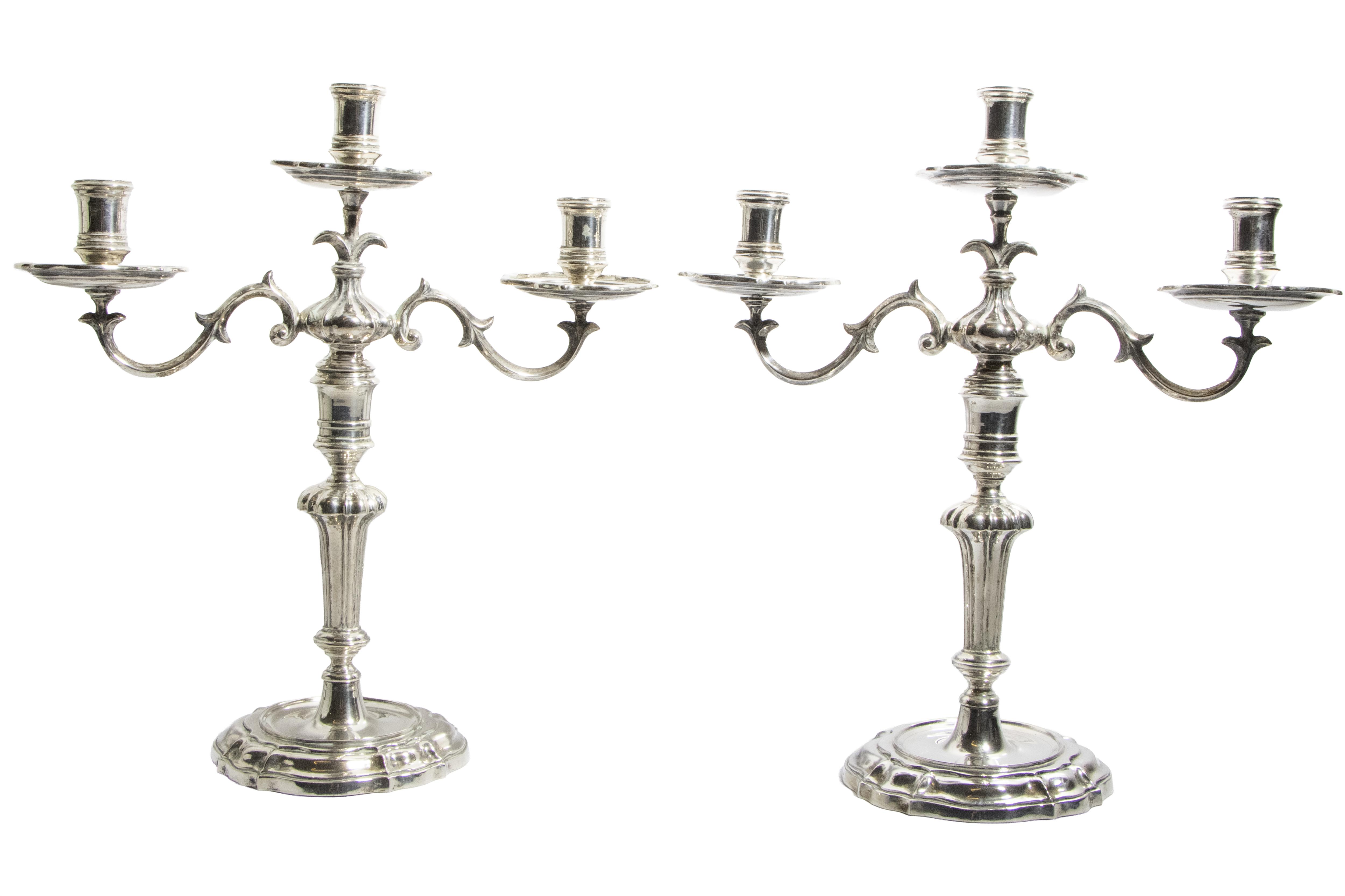 Sandonà candelabri in argento 800 - Asta Preziosi Online