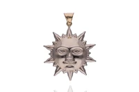 Ciondolo in oro - Asta Preziosi Online