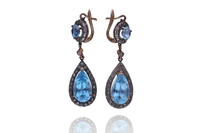 Paio di orecchini con topazi e diamanti - Asta Preziosi Online