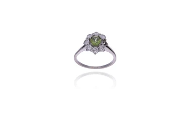 Anello con peridoto e diamanti - Asta Preziosi Online