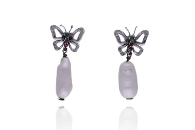 Orecchini con perle coltivate, rubini, smeraldi e diamanti - Asta Preziosi Online