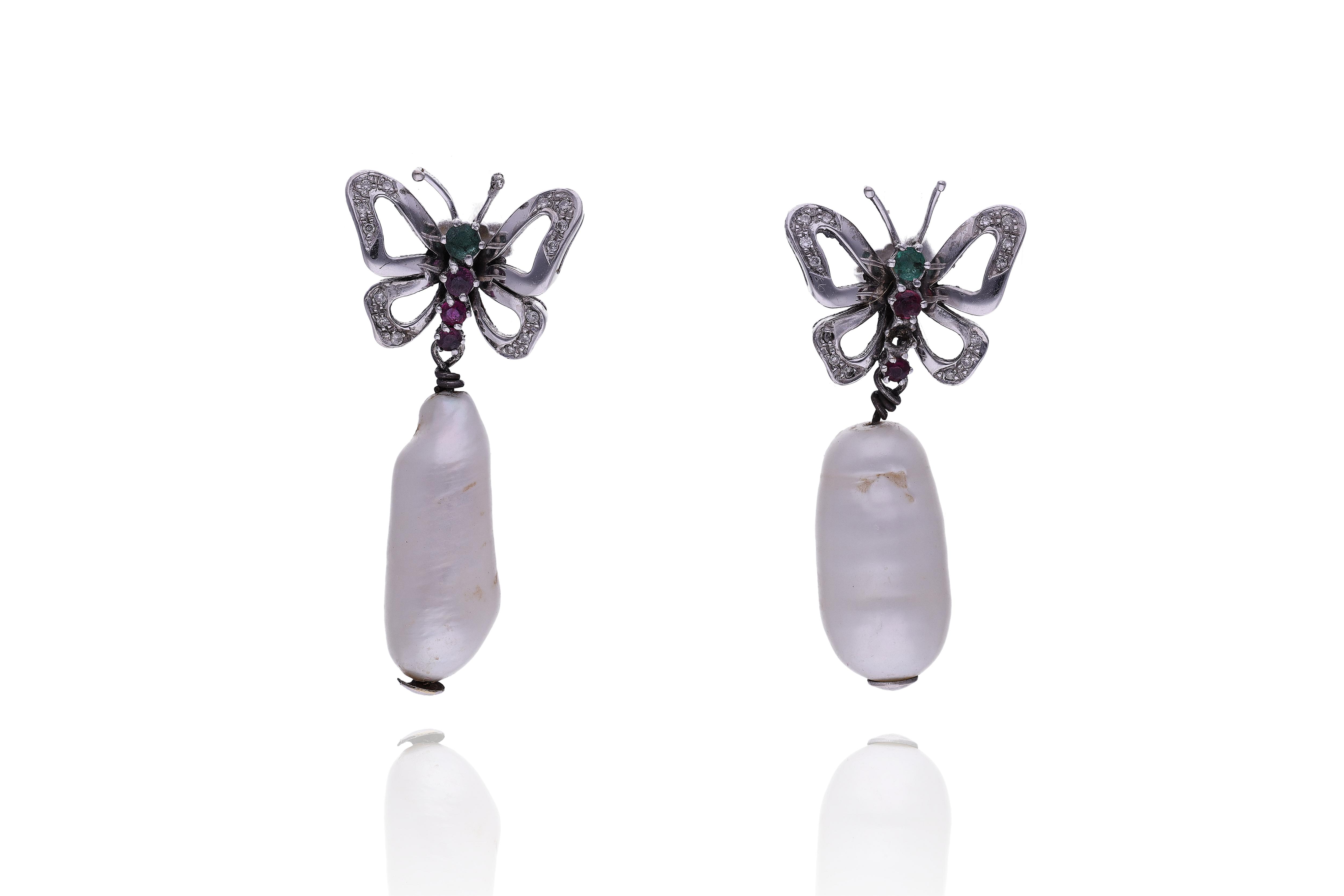 Orecchini con perle coltivate, rubini, smeraldi e diamanti - Asta Preziosi Online