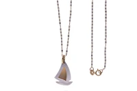 Collana e ciondolo in oro - Asta Preziosi Online