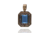 Ciondolo con diamanti, topazio e zaffiri - Asta Preziosi Online