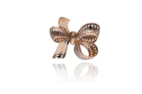 Spilla in oro - Asta Preziosi Online