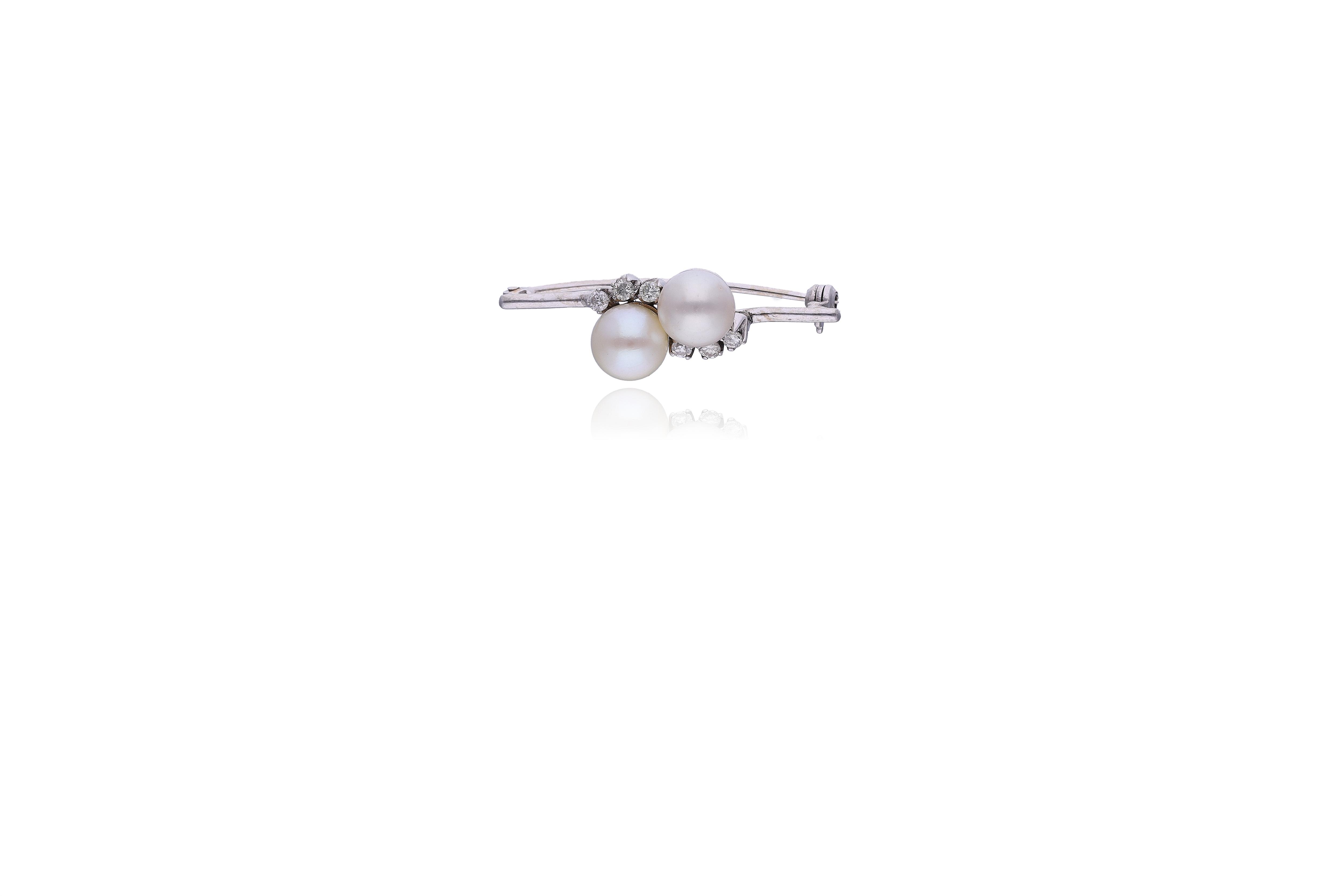 Spilla con perle coltivate e diamanti - Asta Preziosi Online