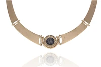 Collana con medaglia - Asta Preziosi Online