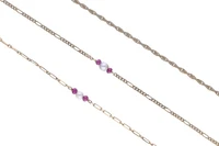 Tre ferma gilet con perle coltivate e rubini - Asta Preziosi Online