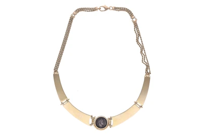 Collana con medaglia - Asta Preziosi Online