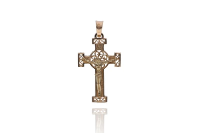 Ciondolo in oro - Asta Preziosi