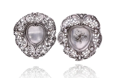 Due piccoli centri in argento - Asta Preziosi