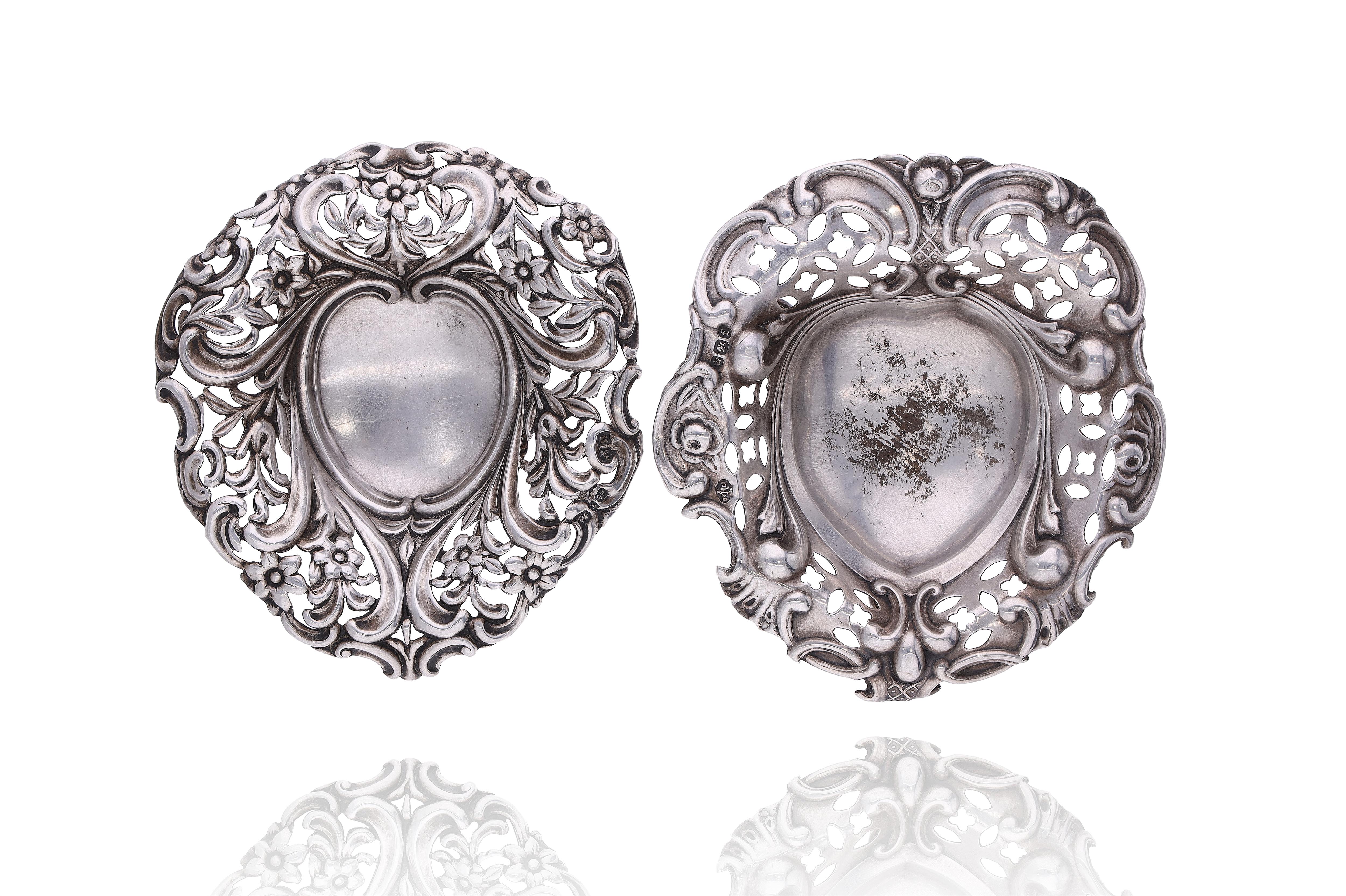 Due piccoli centri in argento - Asta Preziosi