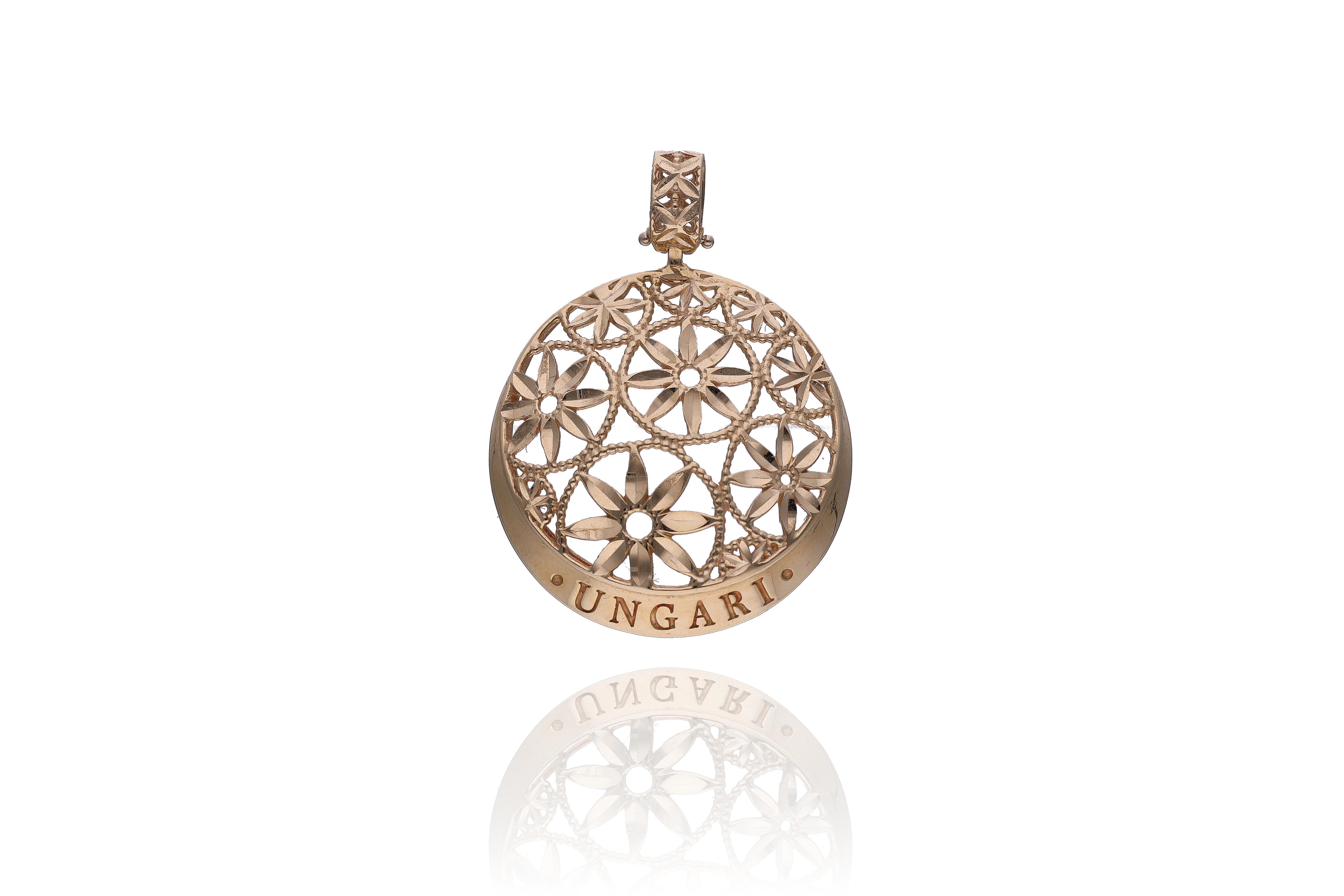 Ungari, ciondolo in oro - Asta Preziosi Online