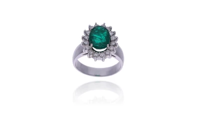 Anello con smeraldo e diamanti - Asta Preziosi