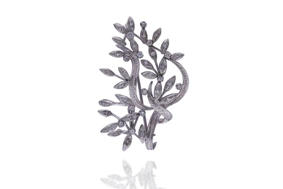 Spilla/centrale con diamanti - Asta Preziosi