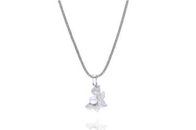 Collana e ciondolo con perla coltivata - Asta Preziosi