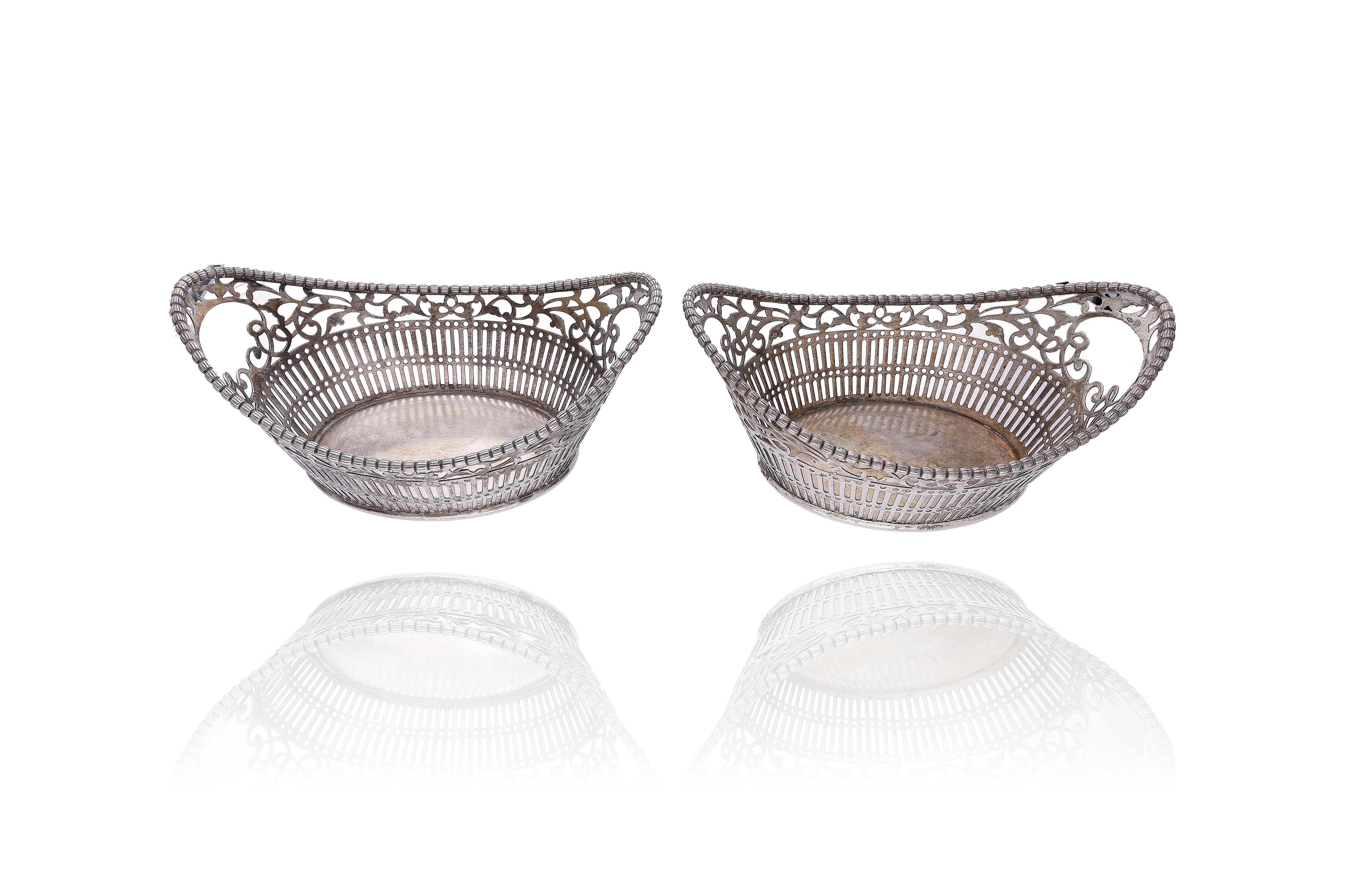 Coppia di cestini in argento - Asta Preziosi