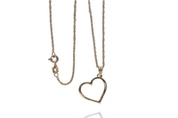 Collana e ciondolo con pietre - Asta Preziosi