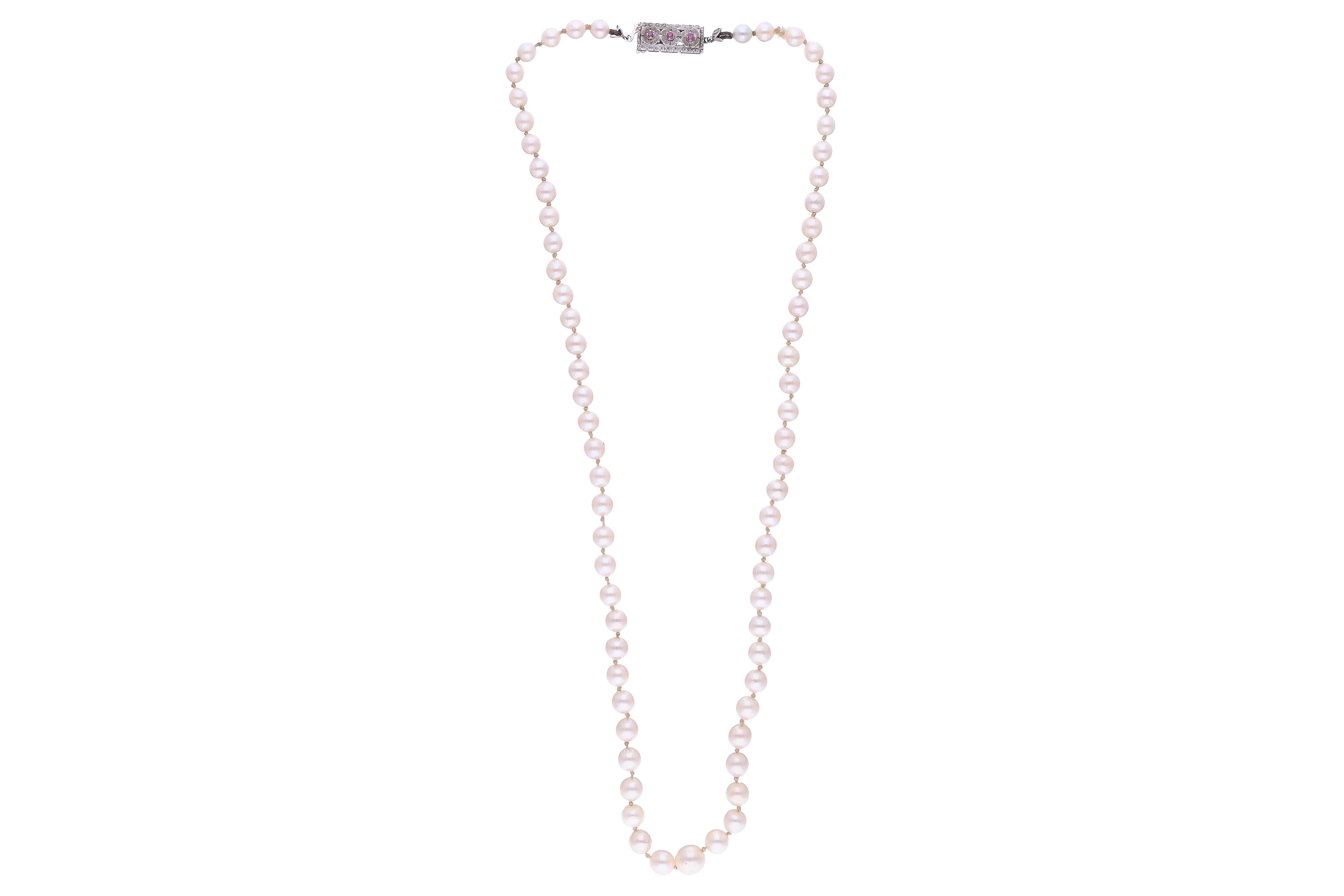 Collana di perle coltivate con rubini e pietra - Asta Preziosi