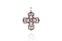 Ciondolo con smalti - Asta Preziosi