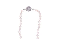 Collana di perle coltivate e diamanti - Asta Preziosi