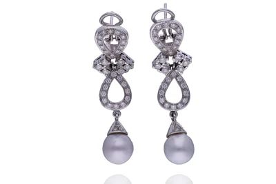Orecchini con diamanti e perle coltivate - Asta Preziosi