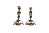 Coppia di candelieri in argento - Asta Preziosi