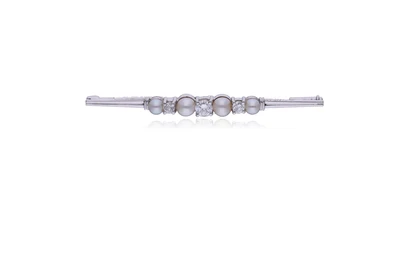 Spilla con diamanti e perle coltivate - Asta Preziosi Spilla con diamanti e perle coltivate - Asta Preziosi