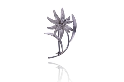 Spilla con pietre - Asta Preziosi