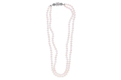 Collana di perle coltivate con diamanti e smeraldi - Asta Preziosi