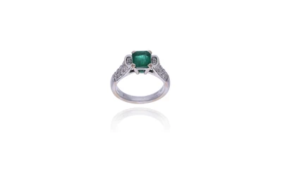 Anello con smeraldo e diamanti - Asta Preziosi